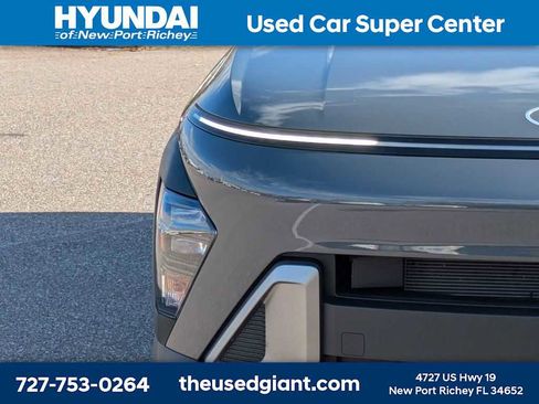 Used 2025 Hyundai Kona SEL image 9