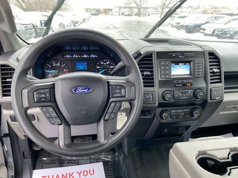 Used 2022 Ford F250 XL w/ Power Equipment Group image 5