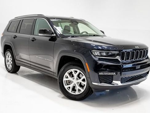 Used 2023 Jeep Grand Cherokee L Limited AWD/4WD image 6