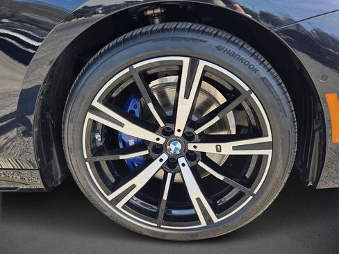 Used 2026 BMW 530i w/ M Sport Package image 9