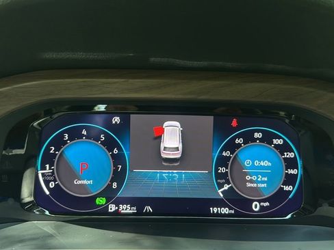 Used 2025 Volkswagen Atlas SE image 33