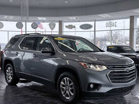 Used 2019 Chevrolet Traverse LT image 1