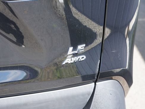 Used 2021 Toyota RAV4 LE w/ Carpet Mat Package (TMS) AWD/4WD image 8