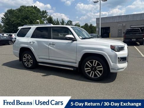 Used 2024 Toyota 4Runner Limited AWD/4WD image 3