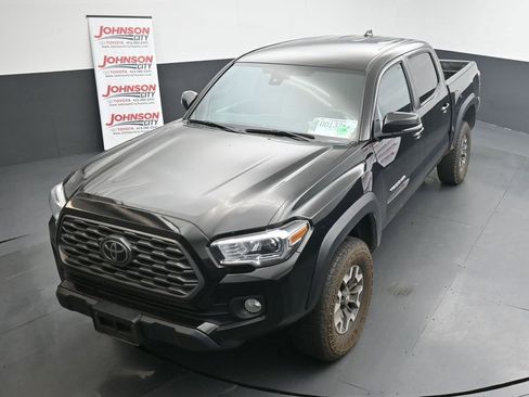 Used 2023 Toyota Tacoma TRD Off-Road image 12