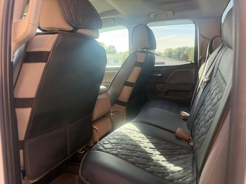 Used 2016 Chevrolet Silverado 1500 Custom w/ Custom Convenience Package AWD/4WD image 27