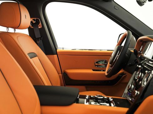 New 2026 Rolls-Royce Cullinan Black Badge image 68