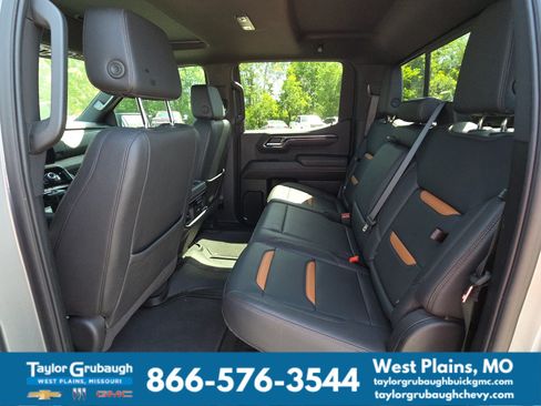 Used 2024 GMC Sierra 1500 AT4 w/ Technology Package AWD/4WD image 31