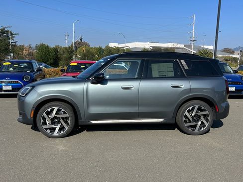 New 2026 MINI Cooper Countryman SE image 2