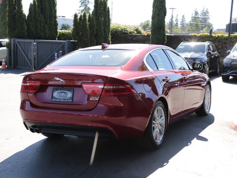 Used 2017 Jaguar XE Premium AWD/4WD image 6