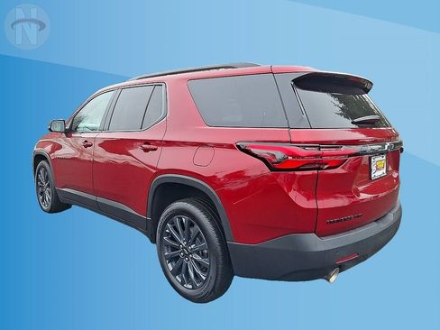Used 2023 Chevrolet Traverse RS AWD/4WD image 11