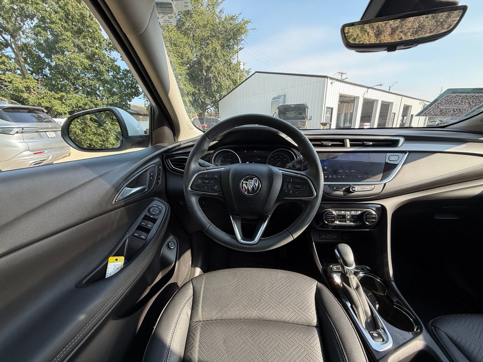 Used 2022 Buick Encore GX Essence w/ Advanced Technology Package AWD/4WD image 2