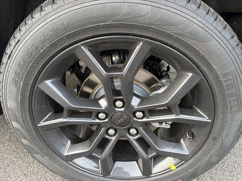 New 2025 Jeep Grand Cherokee Limited image 6