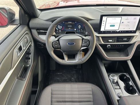 New 2026 Ford Explorer ST-Line w/ ST-Line Street Pack image 7