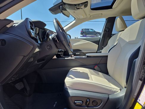 Used 2024 Lexus RX 350 Premium w/ Accessory Package (Z1) FWD image 16