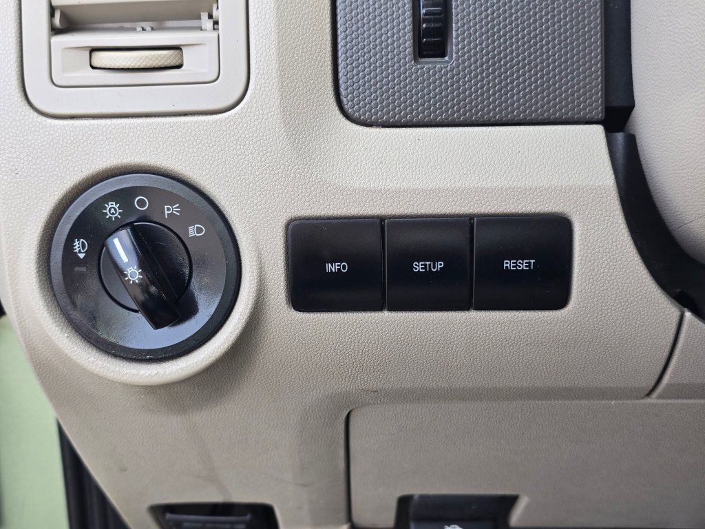 Used 2008 Ford Escape XLT AWD/4WD image 30
