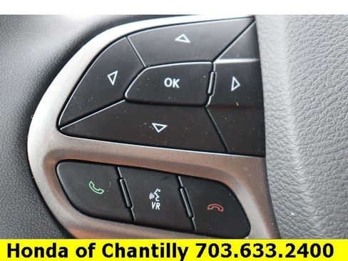 Used 2022 Jeep Cherokee Limited image 17