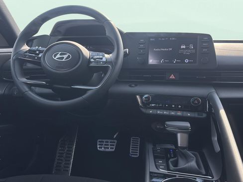 New 2026 Hyundai Elantra SEL Sport Premium FWD image 10