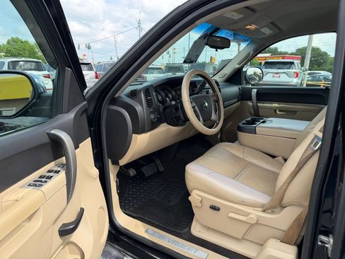 Used 2011 Chevrolet Silverado 1500 LT w/ All-Star Edition AWD/4WD image 4