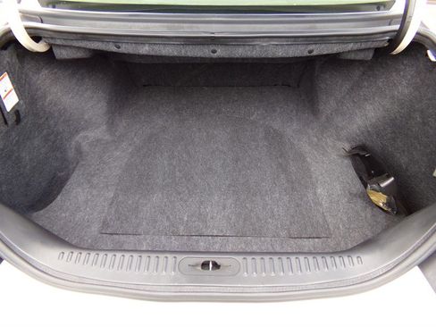 Used 2001 Lincoln Continental image 48