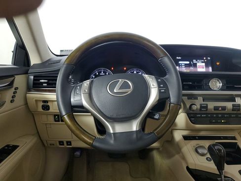 Used 2015 Lexus ES 350 w/ Premium Package FWD image 11