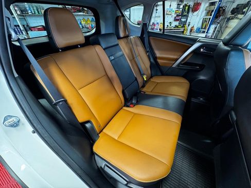 Used 2016 Toyota RAV4 Limited w/ Advanced Technology Package image 10