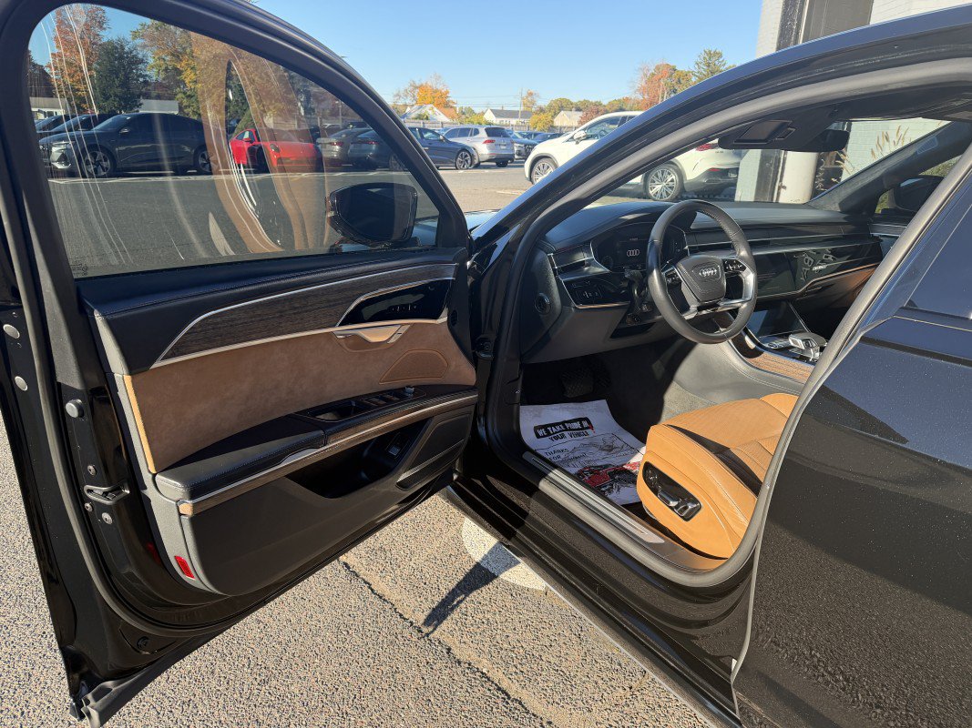 Used 2021 Audi A8 L 4.0T w/ Luxury Package AWD/4WD image 15