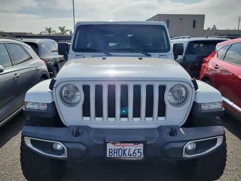 Used 2019 Jeep Wrangler Unlimited Sahara AWD/4WD image 5