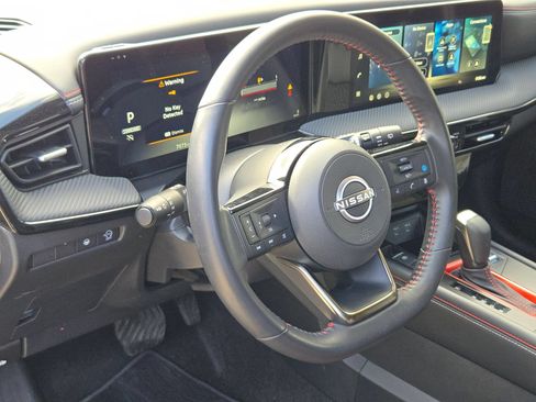 Certified 2026 Nissan Kicks SR FWD image 10