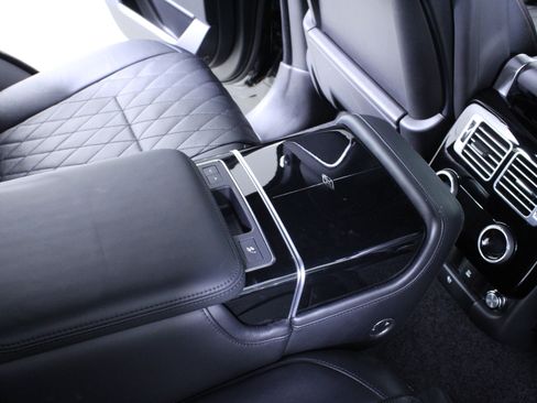 Used 2021 Land Rover Range Rover SV Autobiography Dynamic image 17