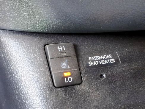 Used 2017 Toyota Prius Prime Advanced FWD image 24