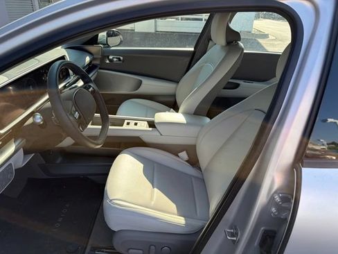 Used 2025 Hyundai Ioniq 6 Limited AWD/4WD image 3