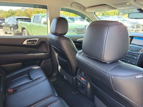 Used 2017 Nissan Pathfinder SL w/ SL Tech Package image 30