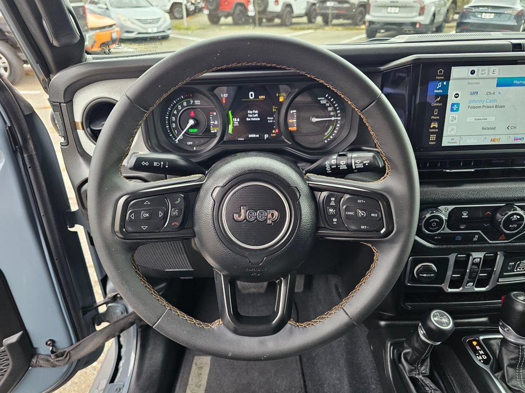 Used 2024 Jeep Wrangler Unlimited AWD/4WD image 23