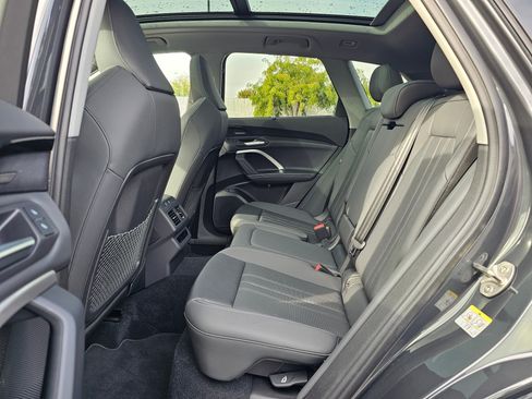 Used 2025 Audi Q5 Premium Plus image 12