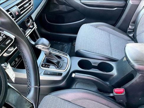 Used 2021 Kia Seltos S image 15