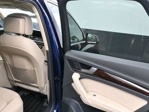 Used 2020 Audi Q5 Prestige w/ Prestige Package AWD/4WD image 12