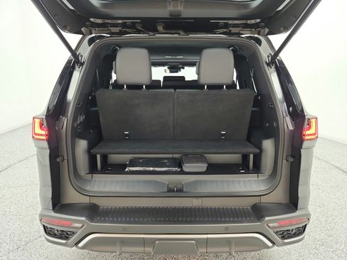 Used 2025 Lexus LX 700h F Sport AWD/4WD image 19