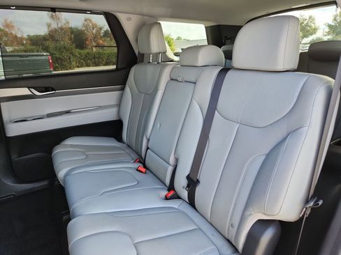 Used 2022 Hyundai Palisade SEL w/ 8P Bench Seat Package image 16