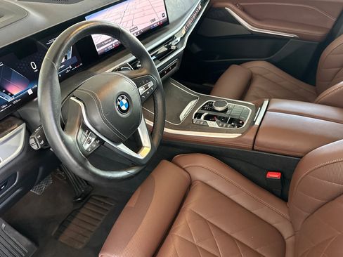 Used 2024 BMW X5 sDrive40i w/ Premium Package RWD image 9
