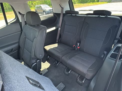 Used 2023 GMC Acadia SLE w/ Driver Convenience Package AWD/4WD image 29