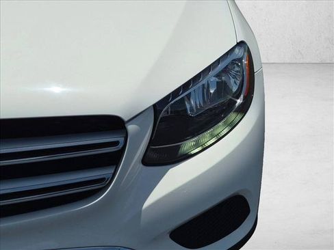 Used 2019 Mercedes-Benz GLC 300 image 9