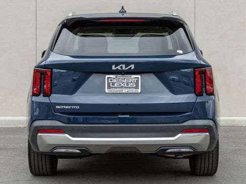 Used 2024 Kia Sorento SX image 4