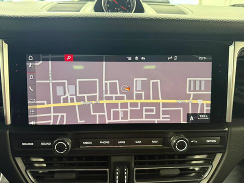 Used 2021 Porsche Macan AWD/4WD image 19