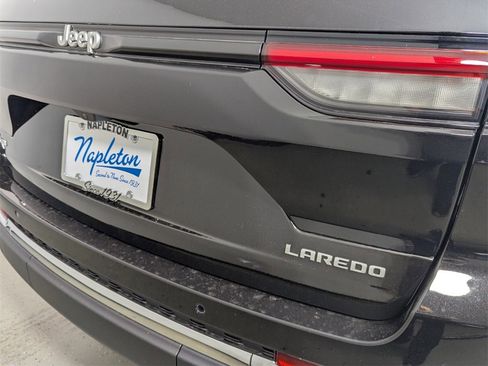 New 2025 Jeep Grand Cherokee Laredo X w/ Luxury Tech Group I image 8
