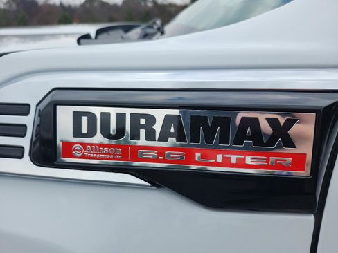 Used 2025 GMC Sierra 2500 Denali w/ Denali Reserve Package image 3