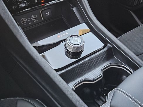 New 2025 Jeep Grand Cherokee Altitude image 21