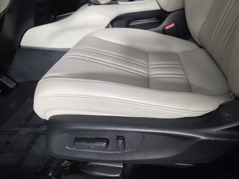 Used 2024 Honda HR-V EX-L image 10