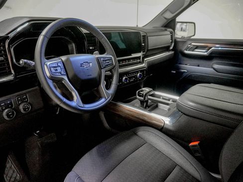 Used 2024 Chevrolet Silverado 1500 RST w/ Convenience Package II image 19