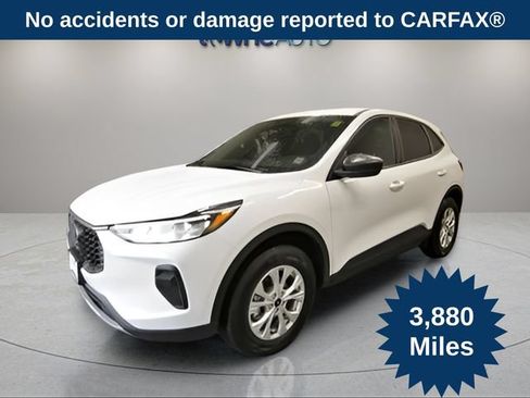 Used 2025 Ford Escape Active w/ Cold Weather Package AWD/4WD image 1